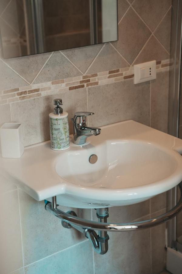 Bed and Breakfast Dimora Mariu Taranto Exterior foto